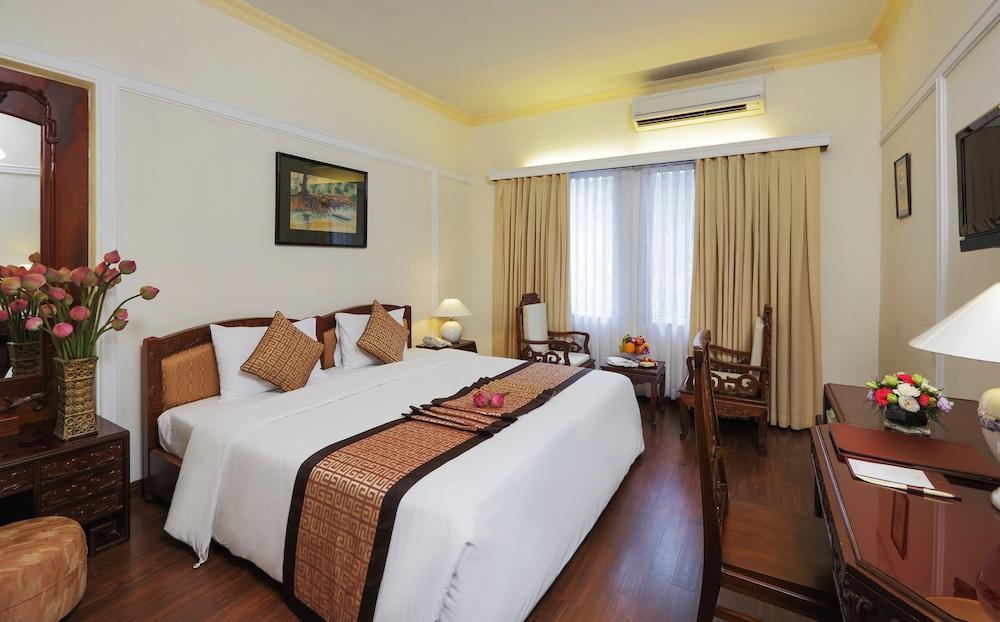Royal Hotel Saigon Хошимин Екстериор снимка