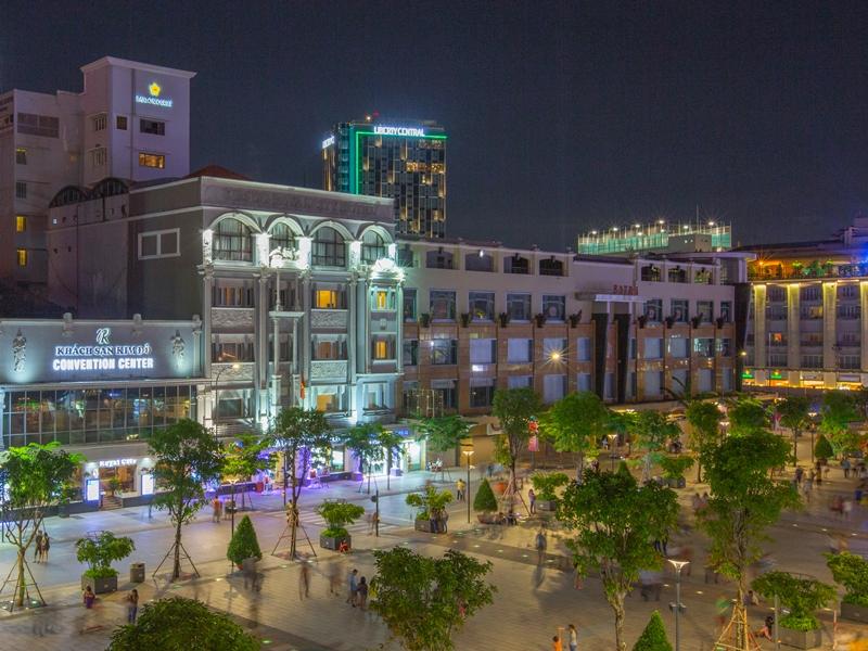 Royal Hotel Saigon Хошимин Екстериор снимка