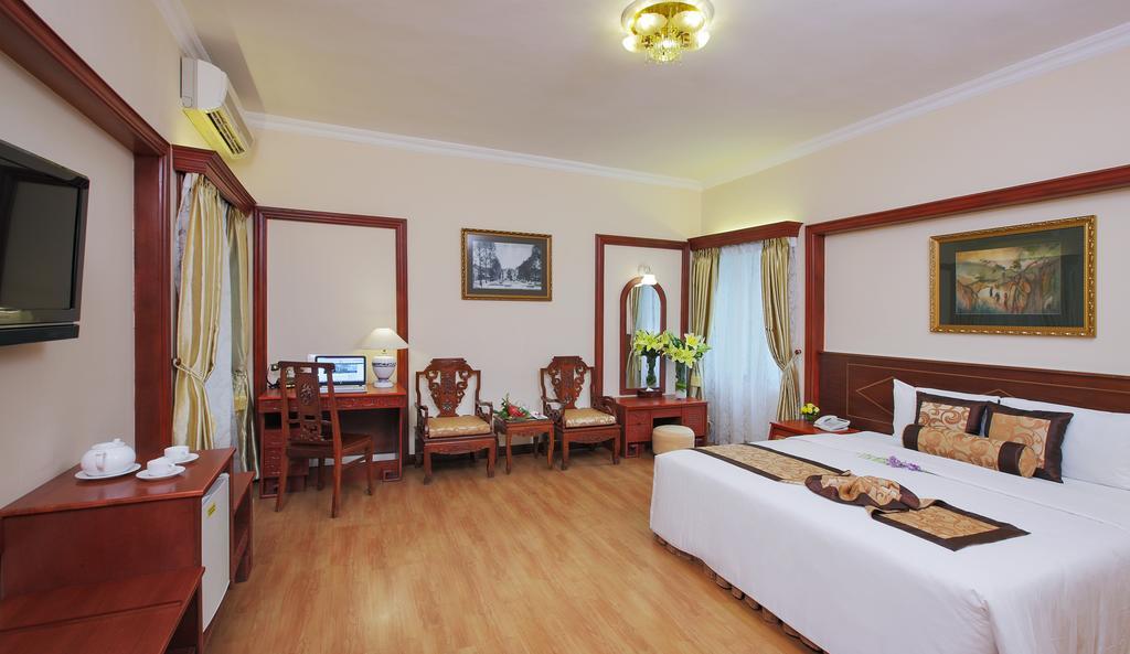 Royal Hotel Saigon Хошимин Екстериор снимка