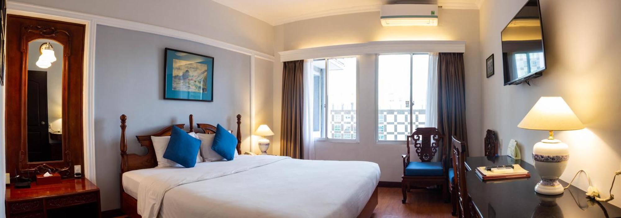 Royal Hotel Saigon Хошимин Екстериор снимка