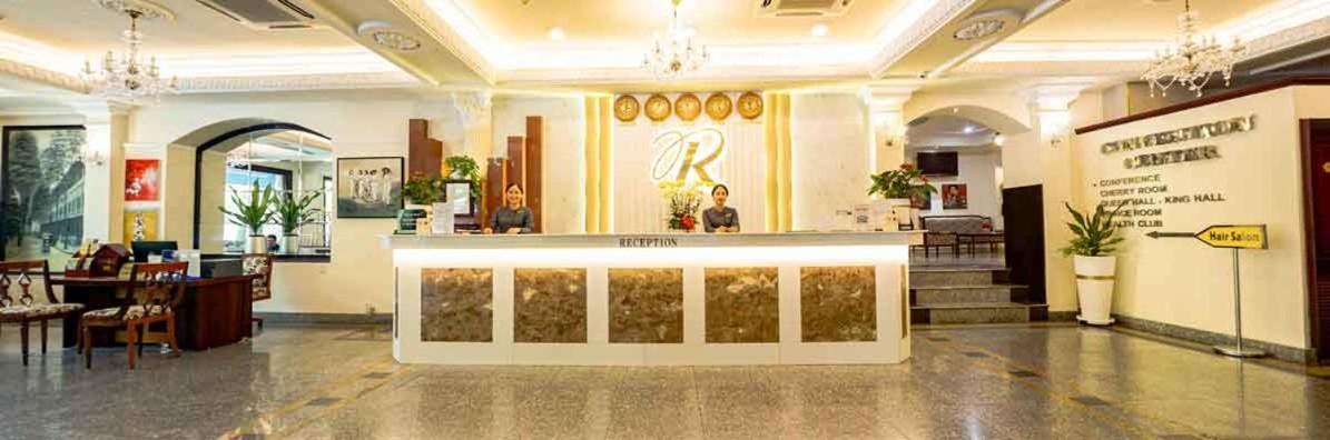 Royal Hotel Saigon Хошимин Екстериор снимка